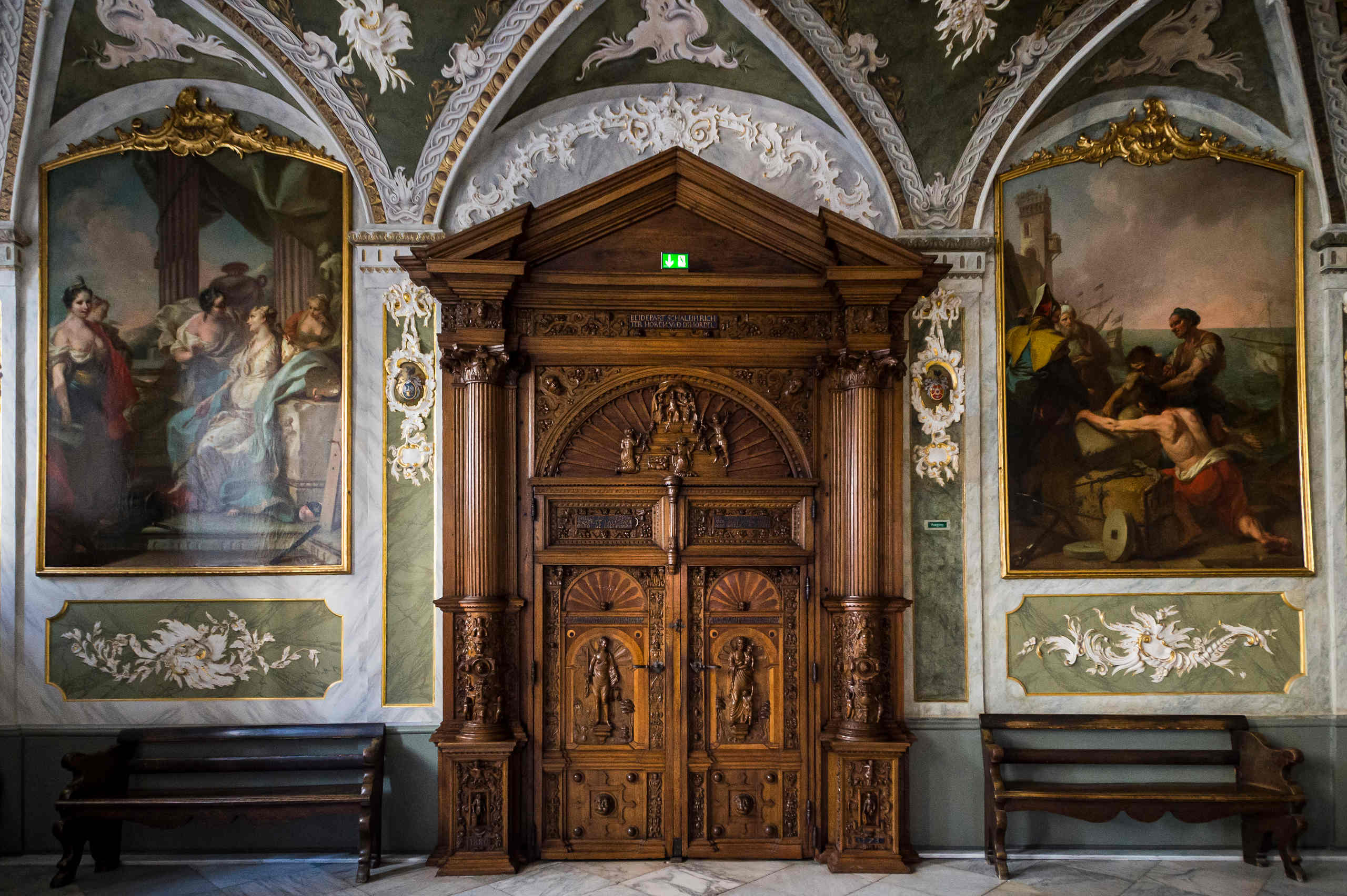 Tür des Audienzsaales im Lübecker Rathaus
