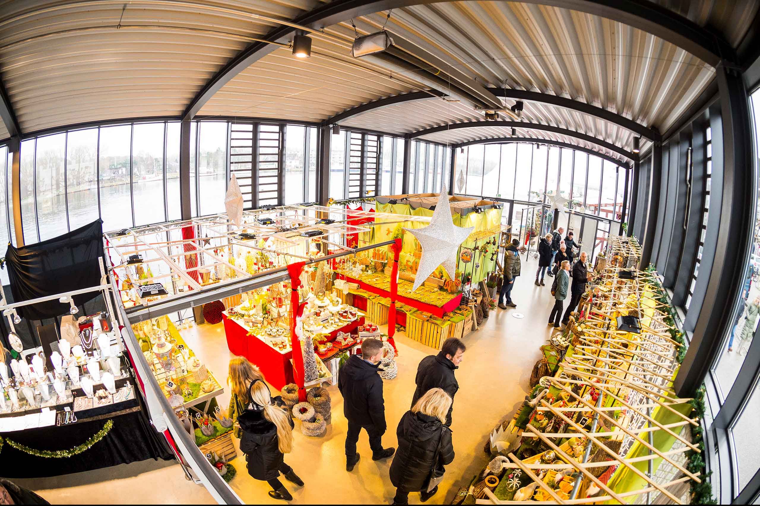 Luftaufnahme des Travemünder Wintermarktes